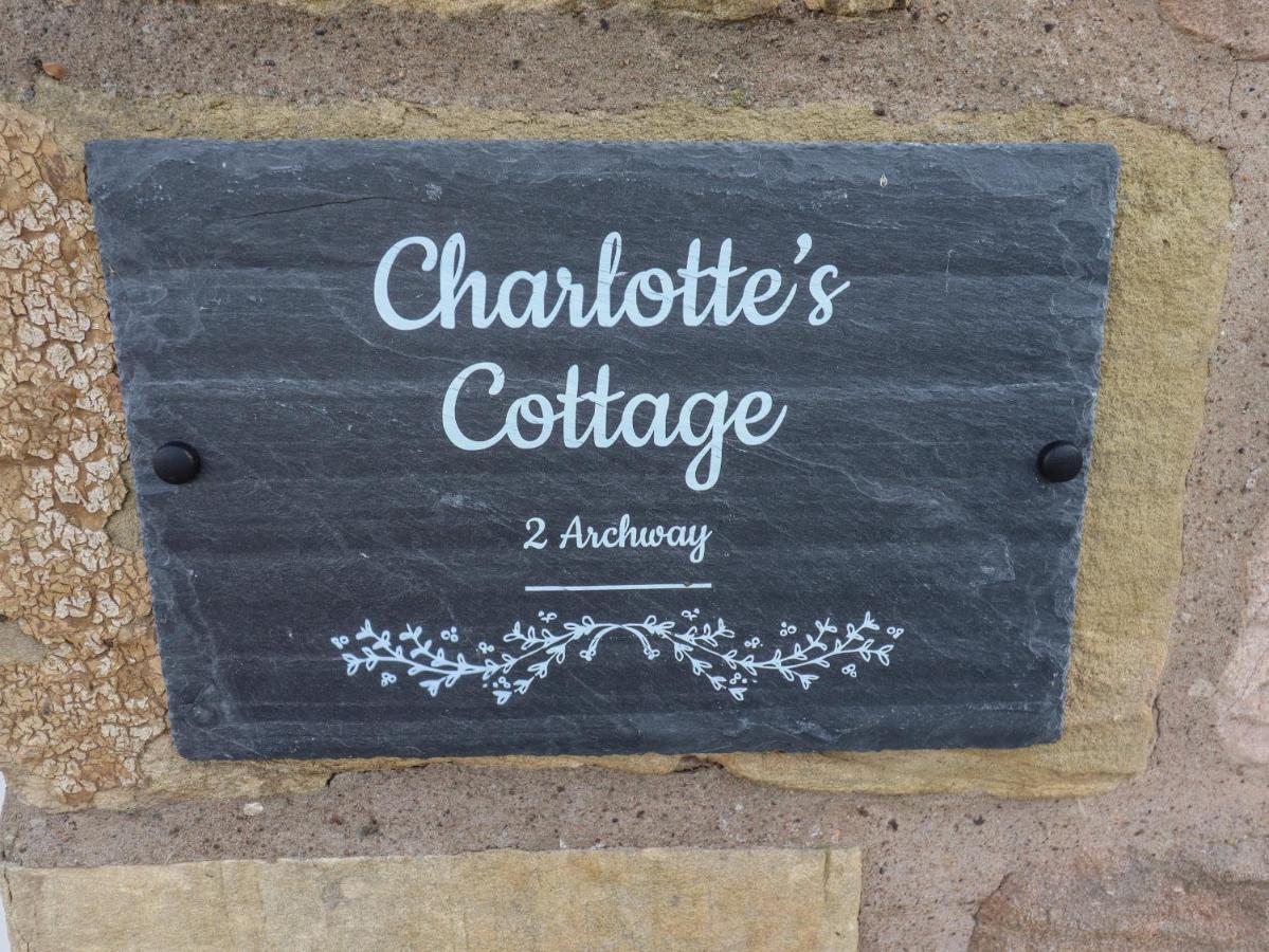 Charlotte'S Cottage Seahouses Εξωτερικό φωτογραφία